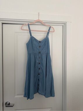 Old Navy Light Blue Chambray Button-Front Sundress